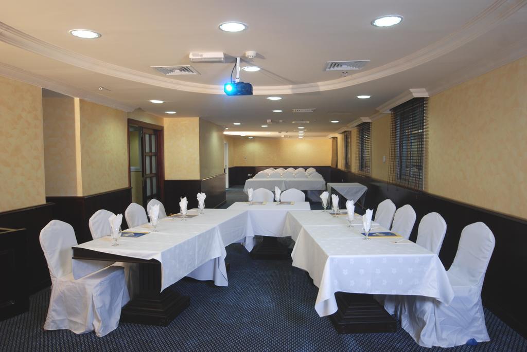 Al Bustan Hotel Sharjah Buitenkant foto