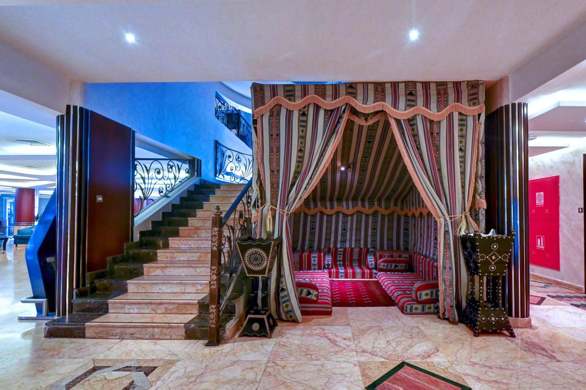 Al Bustan Hotel Sharjah Buitenkant foto