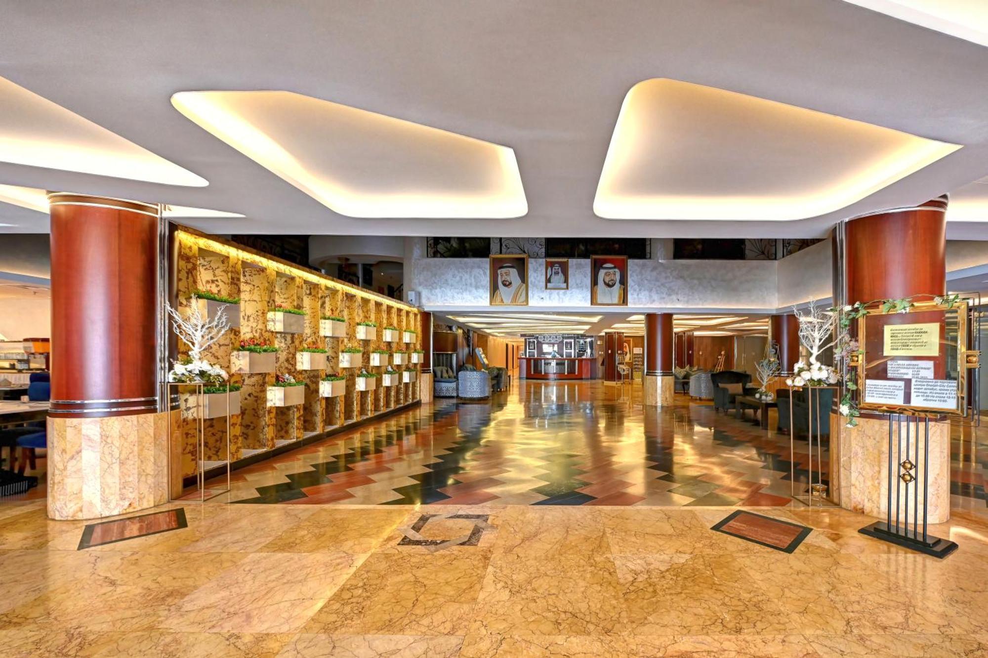 Al Bustan Hotel Sharjah Buitenkant foto